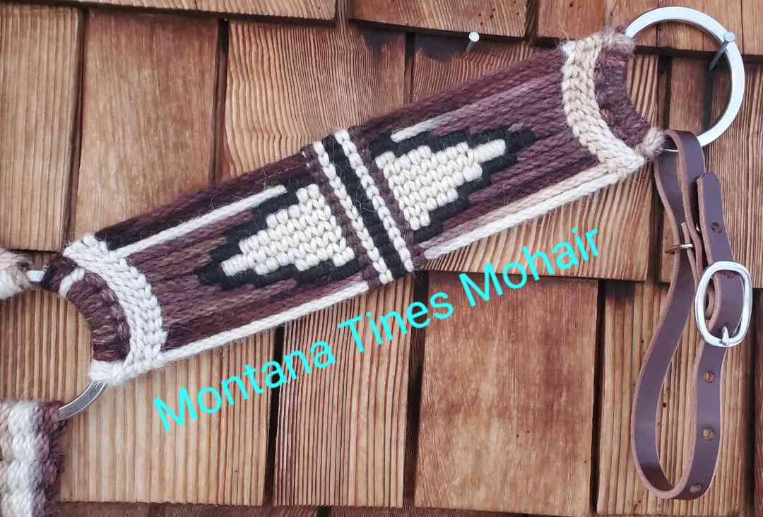Natural classy breast collar