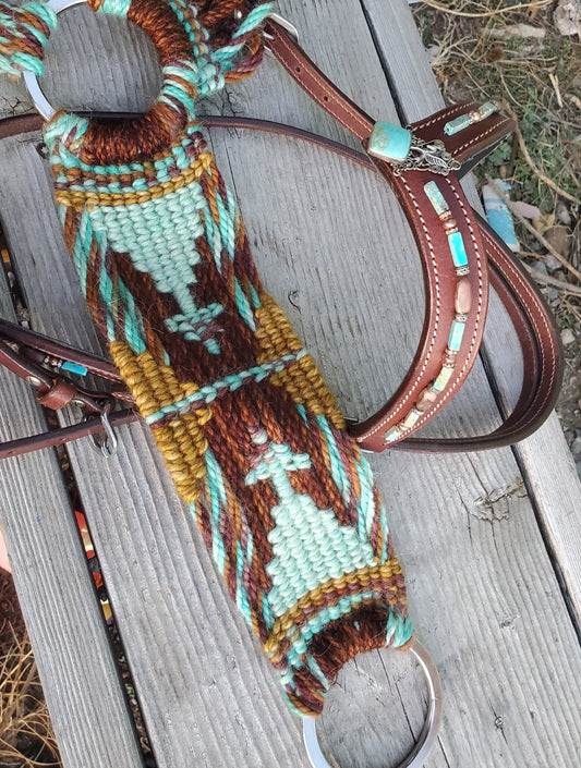 Turqouise breast collar