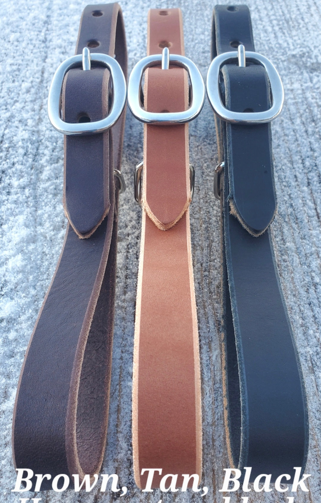 White tassel breast collar